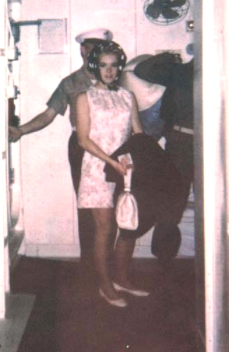  Joey Heatherton coming out of the Captain's cabin in hair rollers!!! 