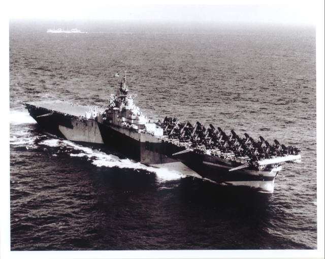 USS BENNINGTON CV-20 1944 