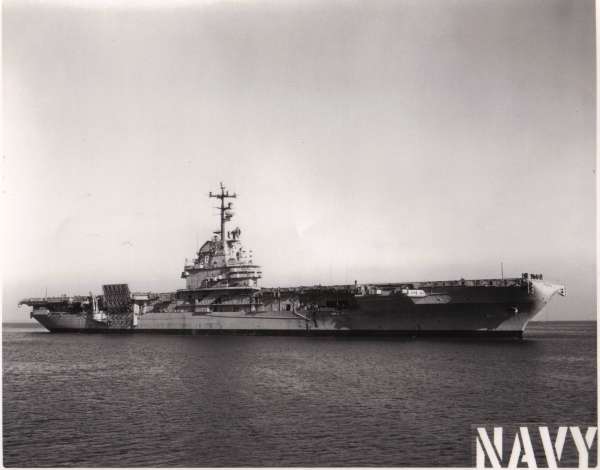 Bennington leaving Hunter's Point Naval Shipyard in San Francisco